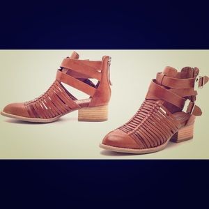 Jeffrey Campbell- VINTAGE Stinson Bootie